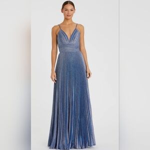 Mac Duggle 30725 Size 8.  Elegant Blue Evening Gown